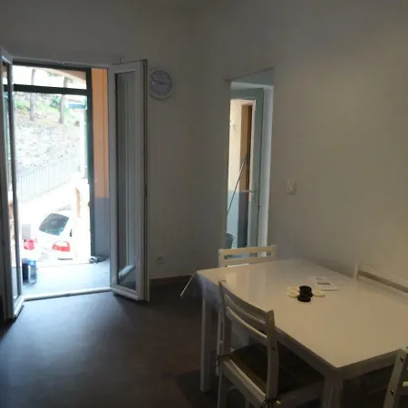 Maisonnette La Maeva 아파트 세베르